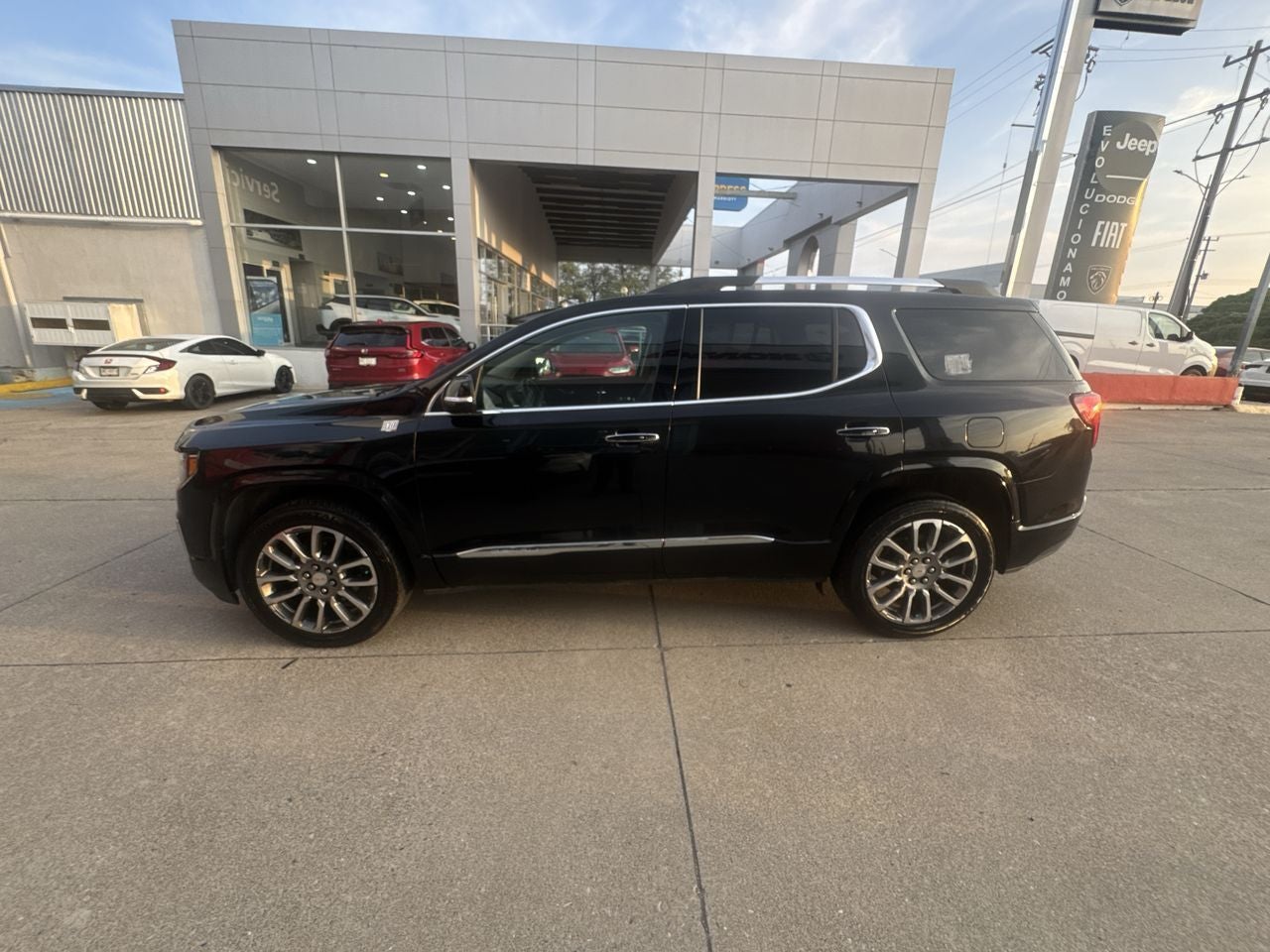 2023 GMC Acadia 3.6 Denali At