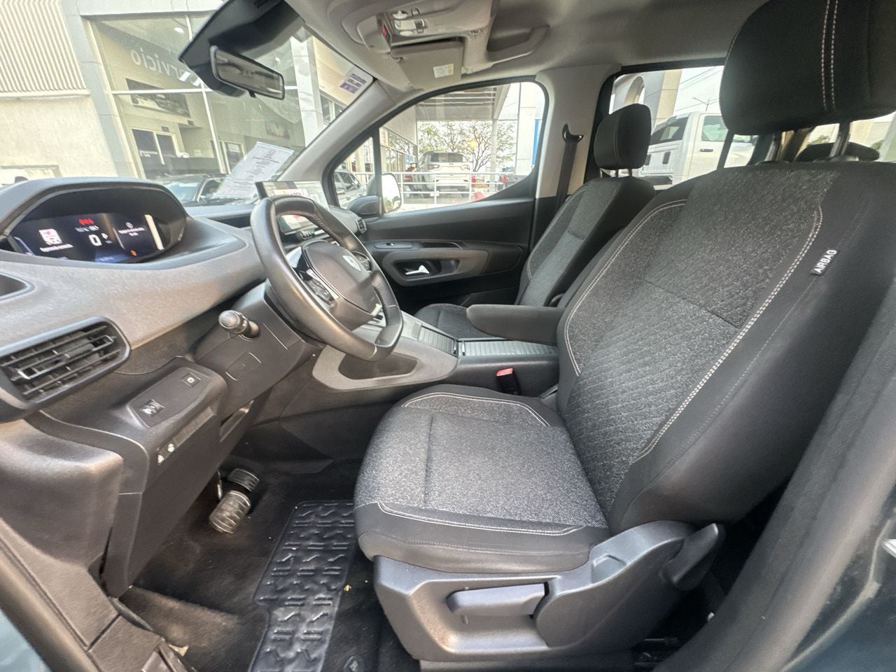 2025 Peugeot Rifter 1.2 Puretech Allure Pack At