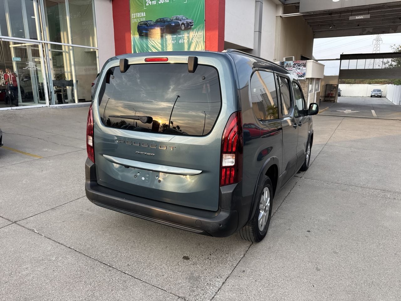 2025 Peugeot Rifter 1.2 Puretech Allure Pack At