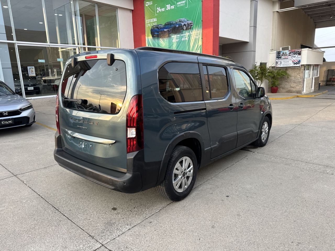 2025 Peugeot Rifter 1.2 Puretech Allure Pack At