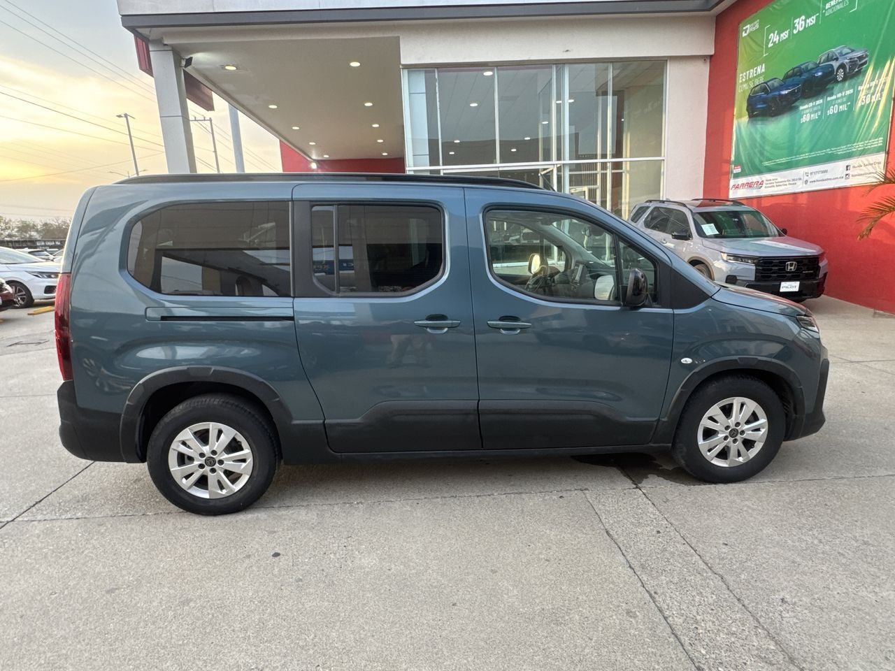 2025 Peugeot Rifter 1.2 Puretech Allure Pack At